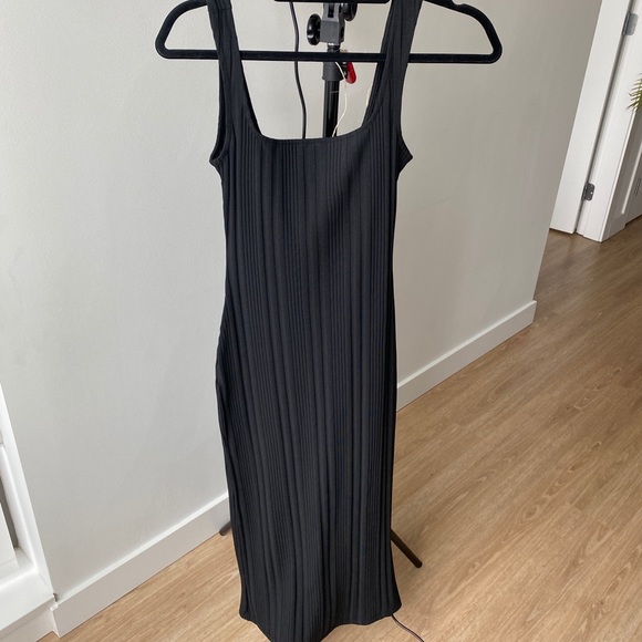 H&M Dresses & Skirts - H&M Black Maxi Ribbed Dress with Slit in Back S